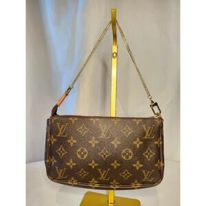 SOLD Louis Vuitton Pochette Accessoires Monogram Canvas Chain Shoulder VI0011